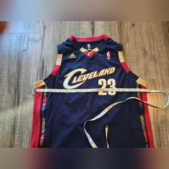 Cleveland Cavaliers Lebron Jersey XL BOY/SM MENS - Picture 4 of 8